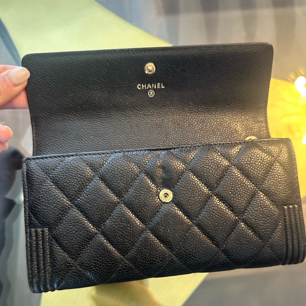 Chanel
Boy Flap Wallet Quilted Caviar Long - Picture 8 of 12